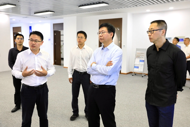 工信部火炬中心副主任李有平一行调研泸州高新区科技创新工作(图1) 微信图片_20231017110717.jpg