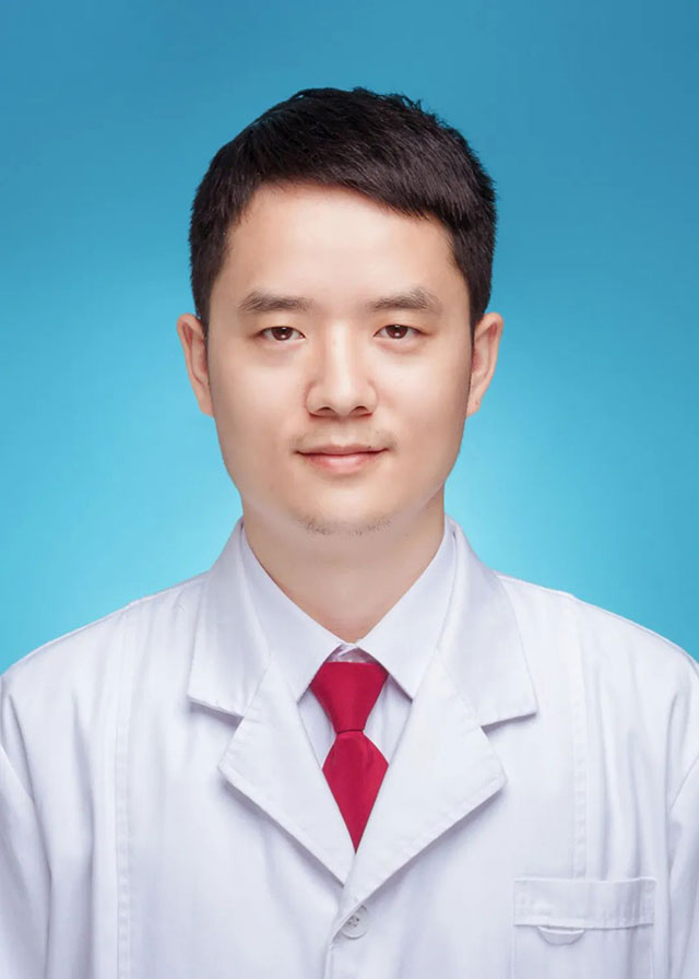 【围观】年纪轻轻,泸州男子双腿险些毁掉……(图3) 3.jpg