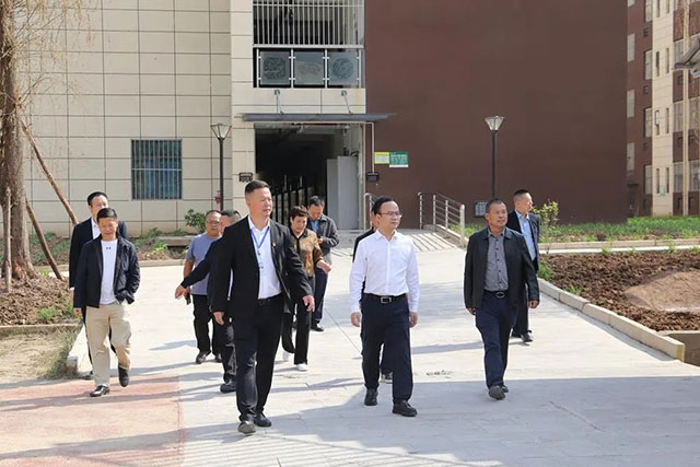 一块牌匾 万千期许丨人民网关注古蔺这所学校……(图3) 3.jpg