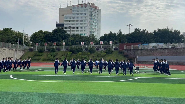 艺体课堂展风采 踔厉奋发向未来——泸州市龙马潭区高铁学区艺体学科优质课竞赛活动(图11) 微信图片_20231025105851.jpg