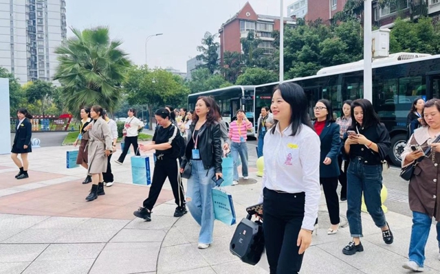 龙马潭区玉带河幼儿园成功协办四川省2022年学前教育获奖案例展示暨成果推广活动(图5) 微信图片_20231026101536.jpg