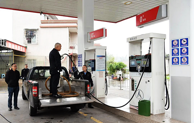 全省加油机作弊案件办理集中现场观摩活动（川东南片区）在泸召开