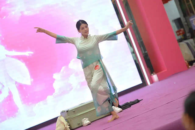 来了来了!高颜值现场!内江太“甜”了——(图32) 32.jpg