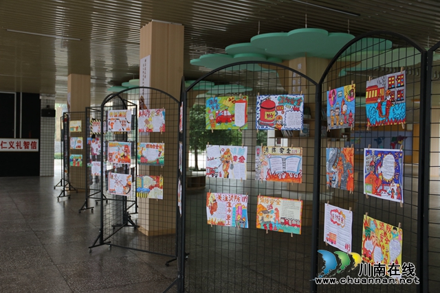 作品展示现场 (6).JPG