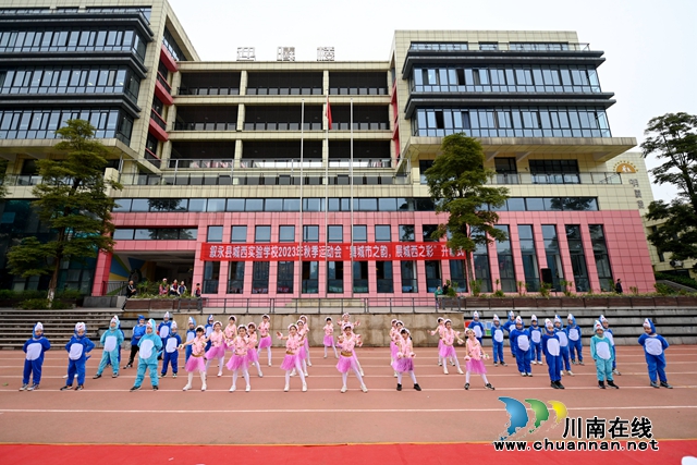 “城市“方队表演 (1).jpg