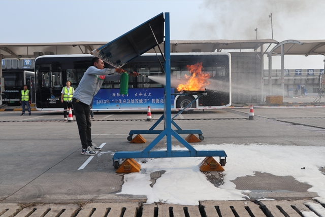 预防为主 生命至上|泸州公交集团开展“十佳应急处置能手”技能竞赛活动(图11) 10.jpg