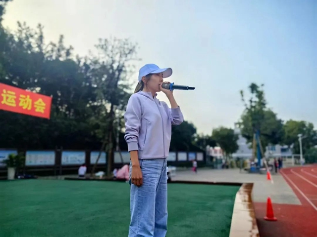 泸州十八中小学部“礼润成长 逐梦赛场”田径运动会圆满落幕(图4) 4.jpg