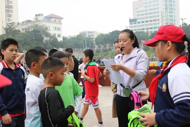 泸州十八中小学部“礼润成长 逐梦赛场”田径运动会圆满落幕(图39) 39.jpg