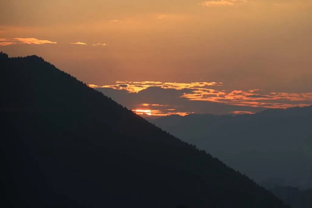 美到“犯规”!古蔺秋冬限定“多巴胺”上线……(图13) 微信图片_20231110091858.jpg