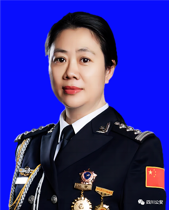 “四川十大法治人物”网络评选 | 为泸州“警花”扎起！