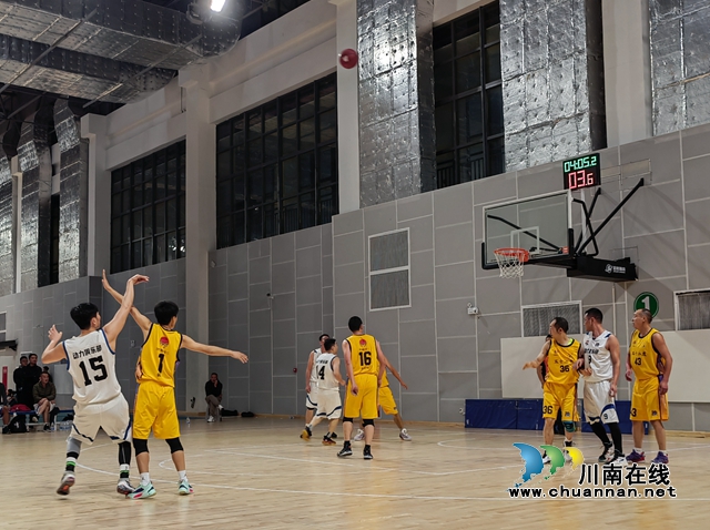宝“刀”不老,笑傲江湖!柳叶刀队再度称雄泸州市第十七届篮球联赛季后赛(图7) 丙组决赛3.jpg