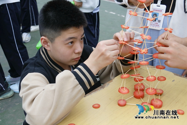 泸化中学科技节活动现场 (1).JPG