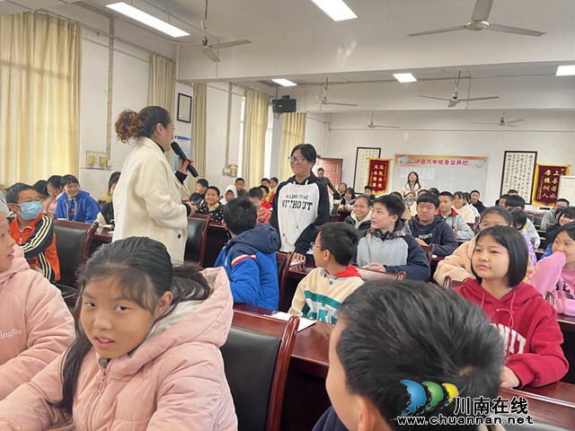 泸县六中:“呵护成长 护苗行动”进校园,为未成年人保驾护航(图3) 3.jpg