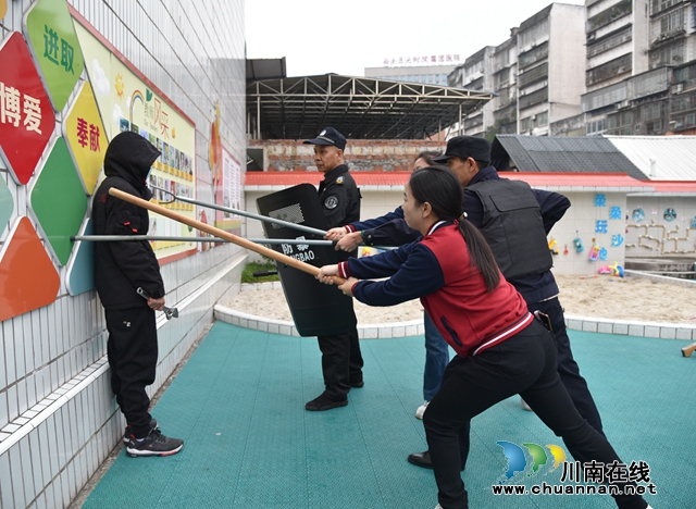 1.制服歹徒 - 复件(1).jpg