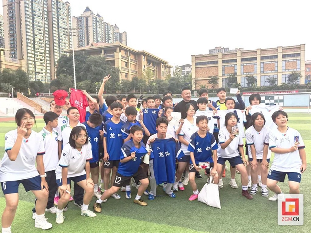 魏群4.jpg