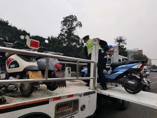 泸州交警：“七大”专项治理启动，近期这些区域重点查处……