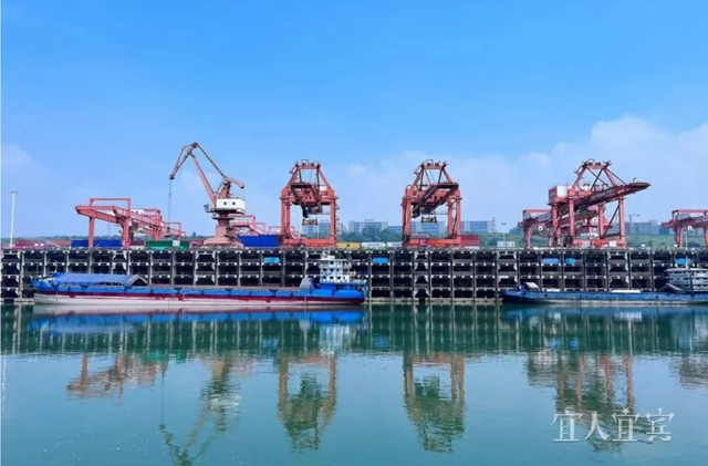 10个月超去年全年 宜宾市港口吞吐量增长迅猛
