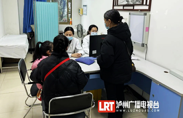 儿科就诊量增多,泸州多措并举、暖心应对……(图4) nEO_IMG_4.jpg