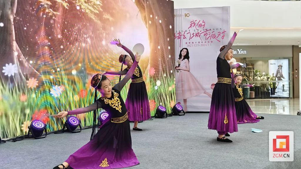 30幅青少年画作将“登陆”自贡公交!(图2) 2.jpg