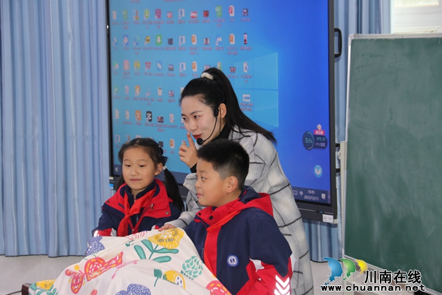 美术课堂 (2).JPG