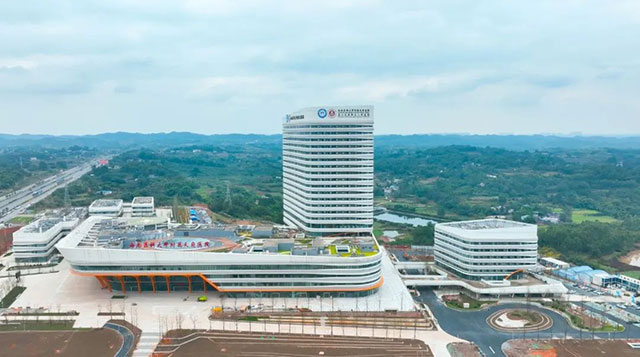 西南医科大学附属天府医院预计今年12月底完成验收交付,明年投入使用(图4) 4.jpg