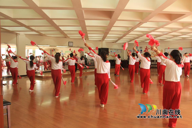 泸州市老年朋友们注意了!泸州市老年大学2024年春期招生火热进行中 部分班级还有余位(图2) 老年2.png