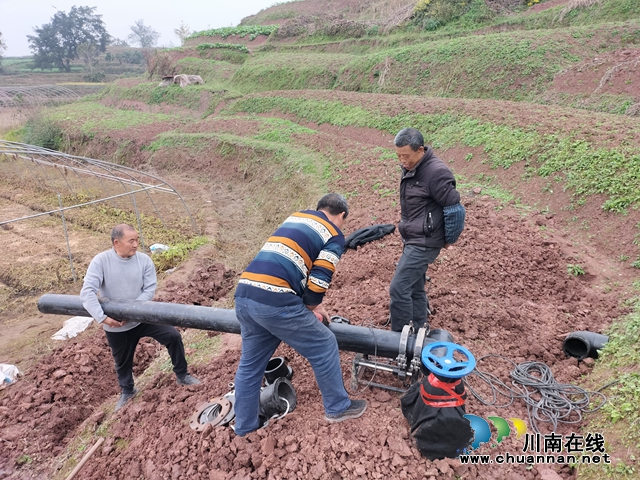 泸县立石镇:检修提灌站 全力备“春耕”(图2) fb3346f611043c61acbdea47663001b.jpg