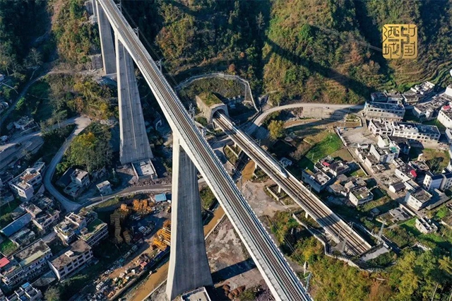 隆黄铁路叙毕段今日开通运营!叙永至贵阳将开行普速列车(图2) 铁路2.jpg