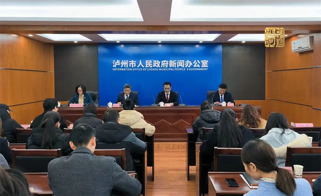 年底来这里买“相因”!泸州迎春购物月来了(图1) 购物1.jpg