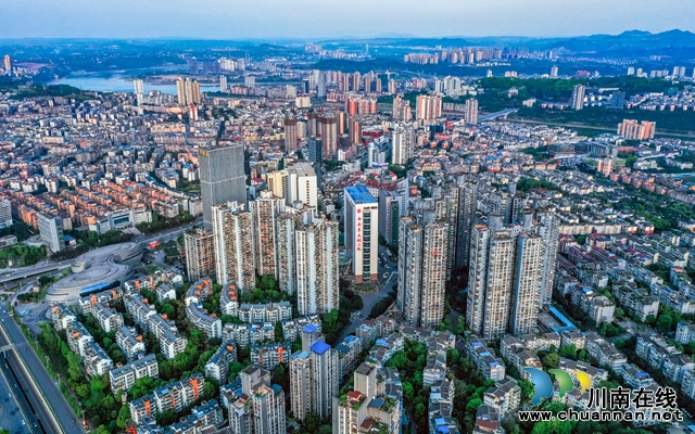 龙马潭:坚持在高质量发展中稳步推进共同富裕(图7) 龙马潭区俯瞰图.jpg