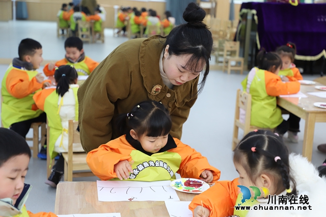 以研促教，以教促学·叙永县西城幼儿园分园开展青年教师考核课 (1).JPG