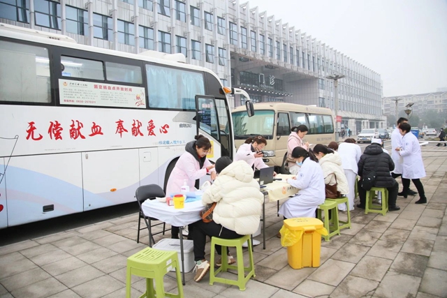 寒冬流感季,热血显仁心!市人医应急献血17800毫升寒冬流感季,热血显仁心!市人医应急献血17800毫升(图1) 微信图片_20240115170935.jpg