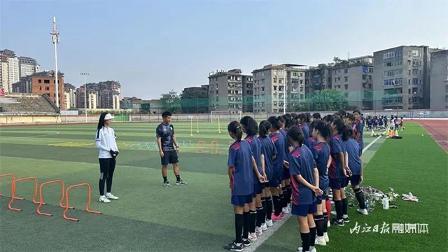 加油！加油！资中女足15名队员力争去德国“踢球”