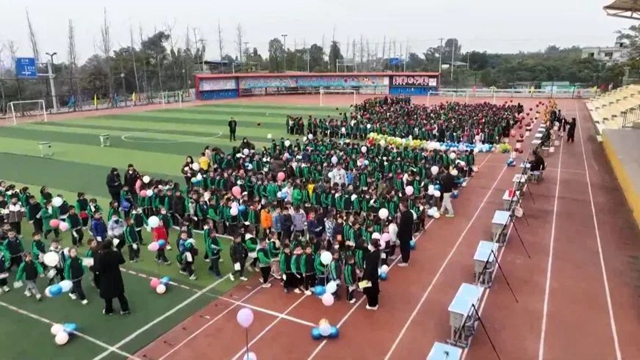 新华社关注泸县部分小学：无纸化考试 虽无笔更有心