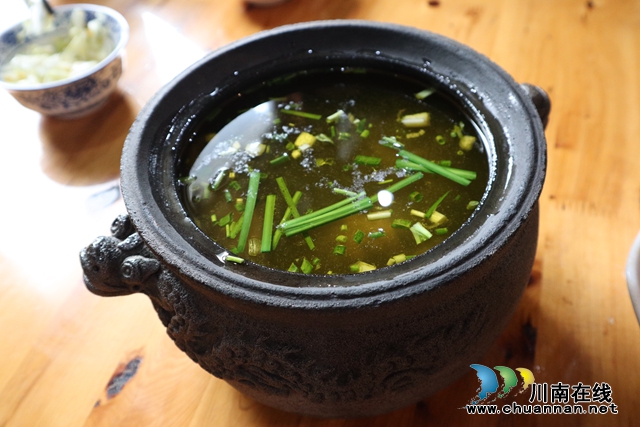 泸县：月母鸡汤迎新春，非遗美食受青睐