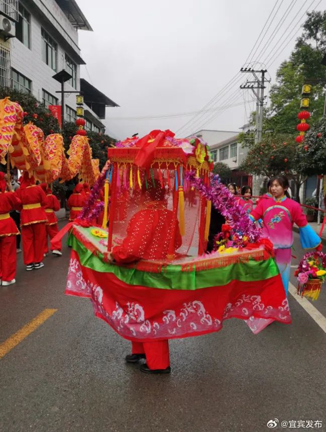 年度大场面!宜宾千人春酒宴热闹开席(图10) 10.jpg