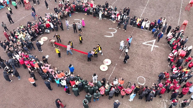 年度大场面!宜宾千人春酒宴热闹开席(图15) 15.jpg