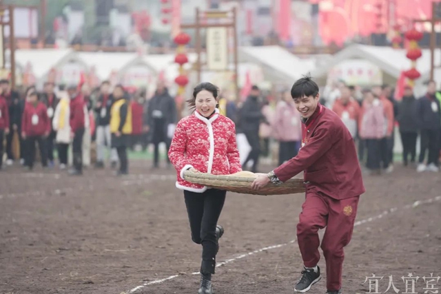 年度大场面!宜宾千人春酒宴热闹开席(图16) 16.jpg