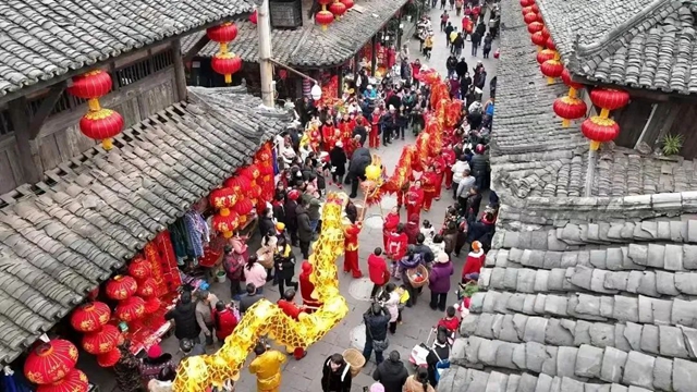 年度大场面!宜宾千人春酒宴热闹开席(图19) 19.jpg