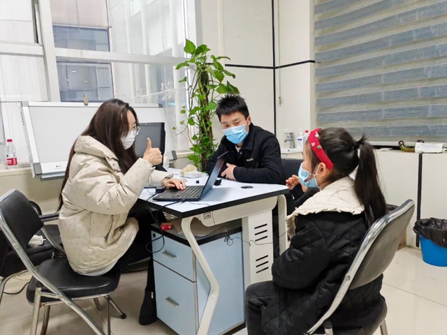 10年,西南医大附院成功为248名听力障碍者免费植入人工耳蜗(图11) 11.jpg