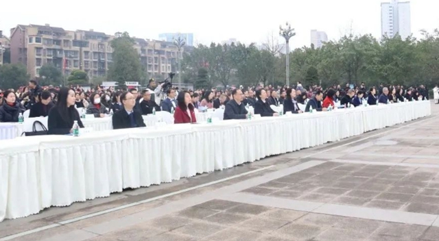 四川省妇联“三八”维权月普法宣传教育活动(泸州站)成功举办(图7) 7.jpg