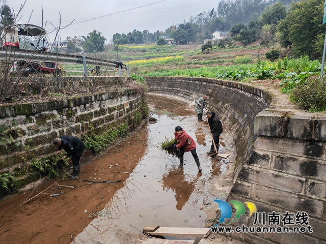 三溪口水库渠道清理（曾佐然摄）.jpg
