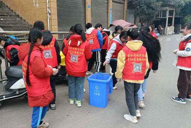 弘扬新时代雷锋精神丨泸州学生这样做!(图17) 微信图片_20240306104525.jpg