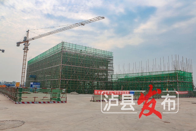 进度刷新,绵泸高铁泸县综合客运枢纽站站房主体已封顶(图3) 微信图片_20240315100909.jpg