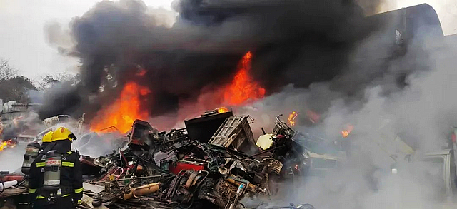 事发泸州！违规电焊引发火灾，拘！