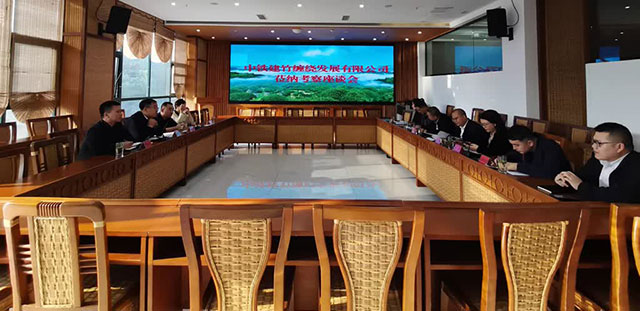 中铁建到纳溪考察竹缠绕项目