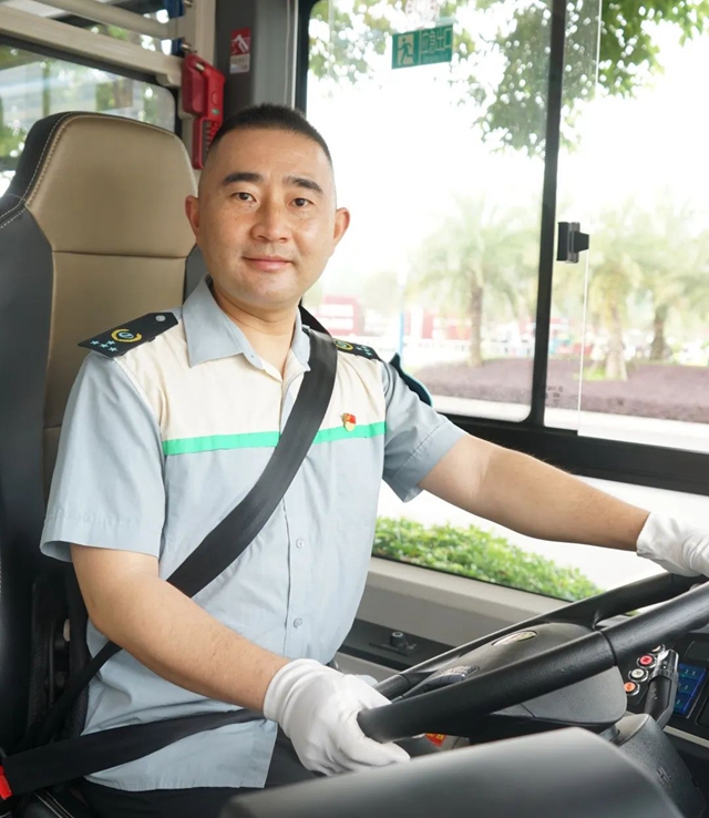 喜报！ 泸州公交集团熊建军获全国“最美公交司机”荣誉