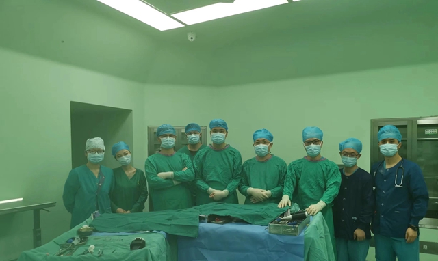 90多岁的她，又重新站起来了！