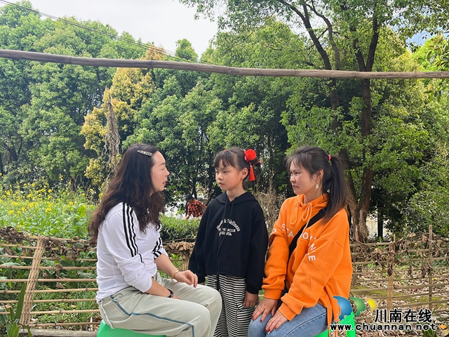 二.3 班 刘诗颖 性格内向.jpg