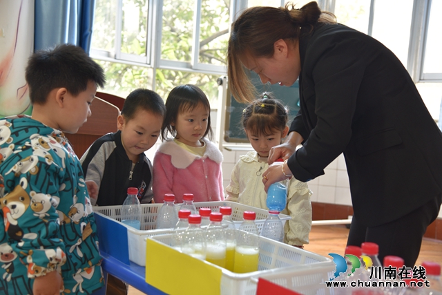 2.师幼实践操作.JPG